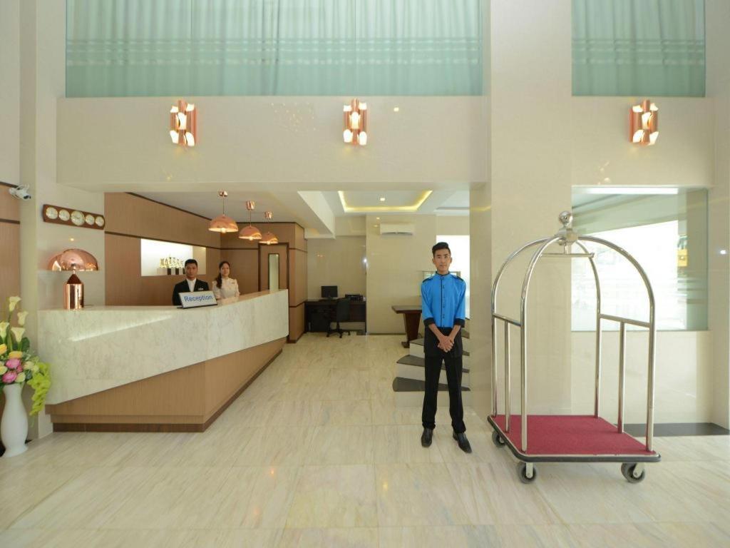 Hotel Lexus Rangoon Buitenkant foto