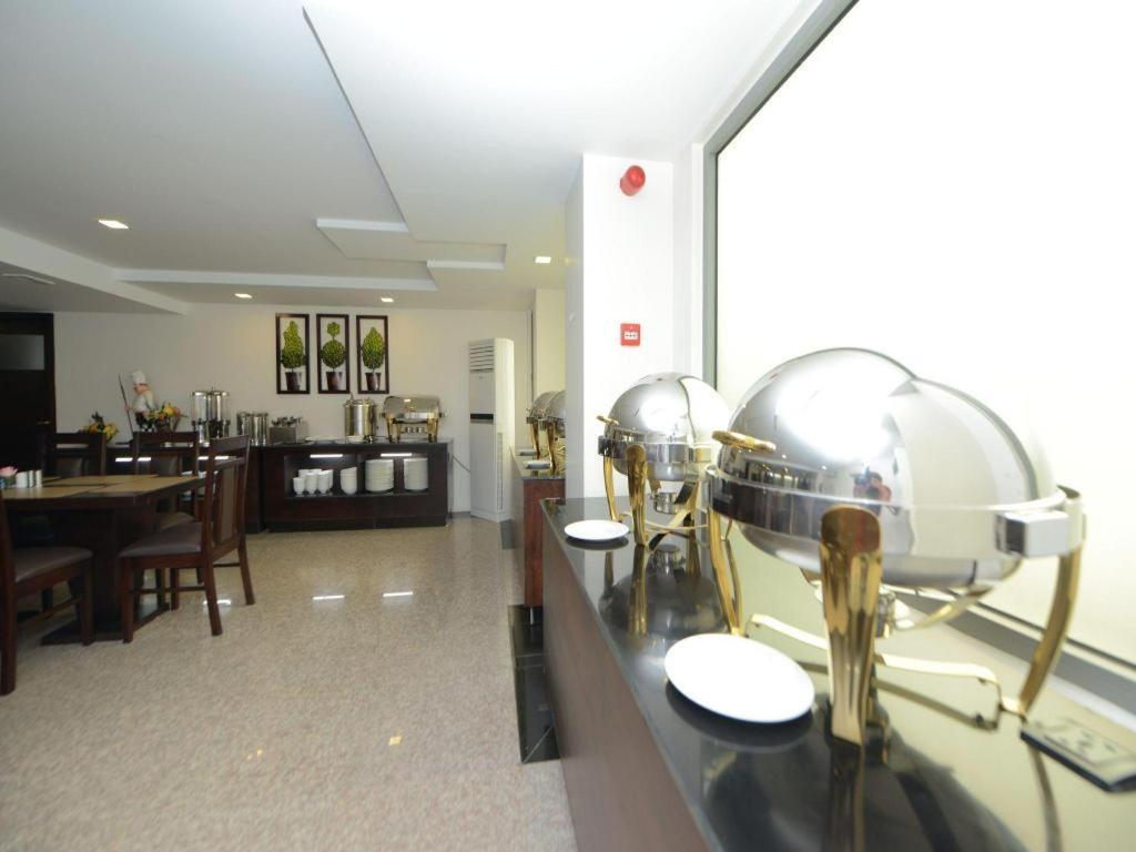 Hotel Lexus Rangoon Buitenkant foto
